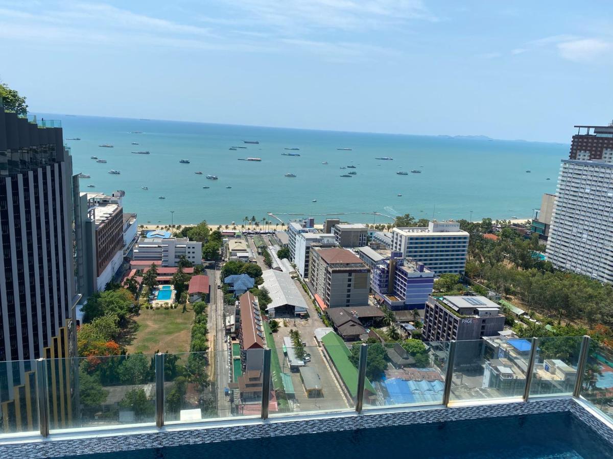 Apartmán The Base In Pattaya Exteriér fotografie