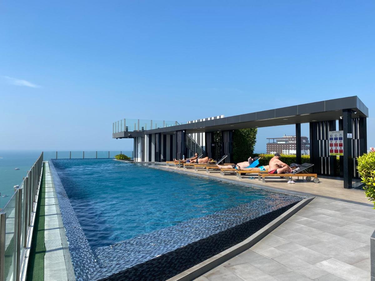 Apartmán The Base In Pattaya Exteriér fotografie
